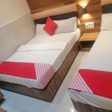 Ruby Hotel Mumbai Exteriör bild
