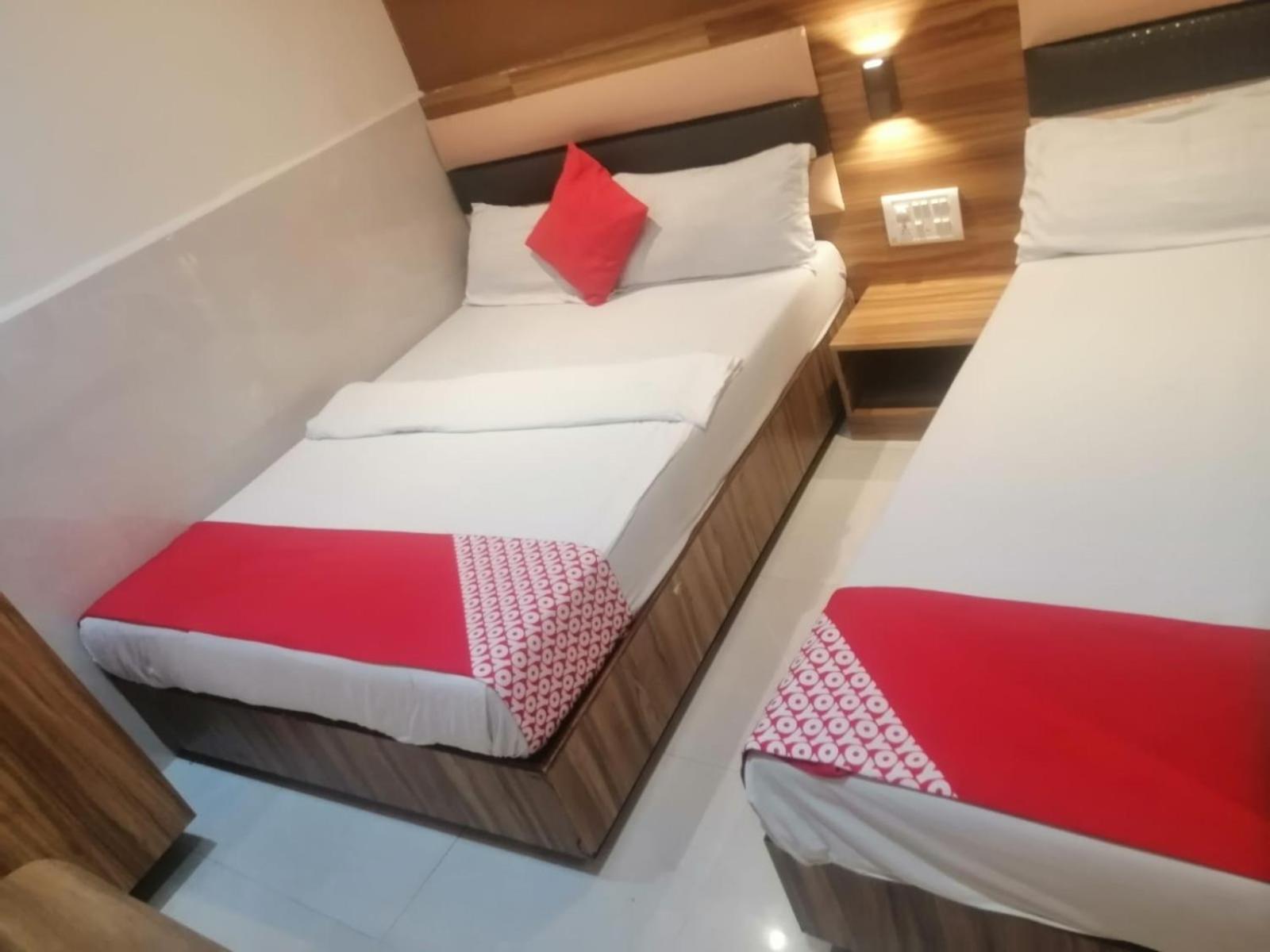 Ruby Hotel Mumbai Exteriör bild